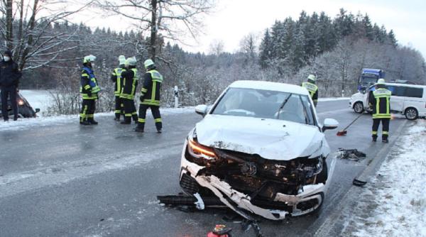 Germania. Șofer român de TIR, implicat într-un carambol din cauza ninsorilor: Două victime