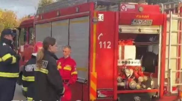 Incendiu violent la o școală din Suceava: O sală de clasă a ars. Copiii nu erau în clădire