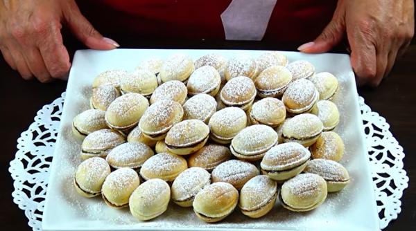 Nuci umplute foarte fragede. Rețeta de la bunica ca să îți iasă aromate ca în copilărie