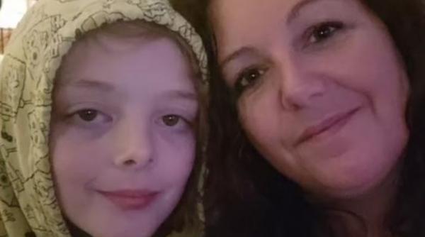 Un băieţel de 12 ani, hărţuit de colegii de clasă, şi-a pus capăt zilelor. Mama, în stare de șoc: "I s-a spus că va merge în iad"