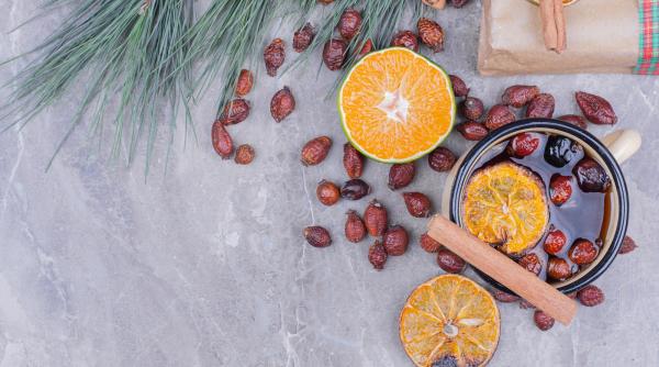 Amestecă lămâie și scorțișoară: Trucul cu aromă de iarnă, care topește grăsimea de pe abdomen