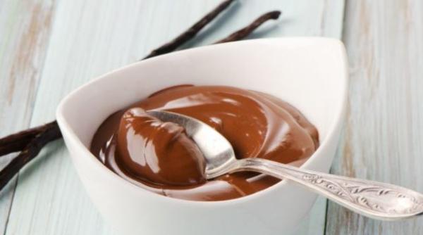 Budincă de cacao super dietetică: fără zahăr sau grăsimi, cu doar 35 de calorii