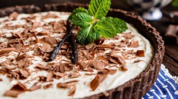 Tartă cu cremă de lapte, un desert la superlativ. Rapid, delicios și fără coacere