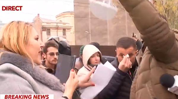 Scandal uriaș la Parchet, unde e audiat soțul Dianei Șoșoacă. Senatoarea: „Ajutor! Chemați salvarea! I-a spart capul”