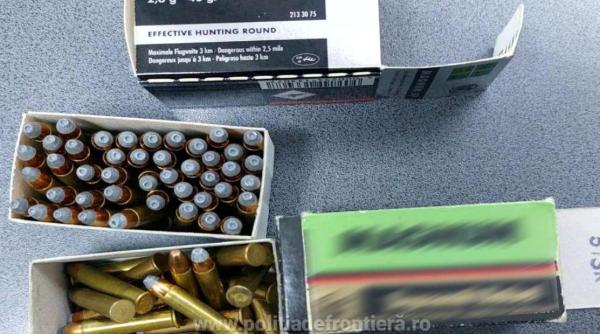 Muniție letală, descoperită în bagajele unui tânăr, în vama Albița. Bărbatul s-a ales cu dosar penal