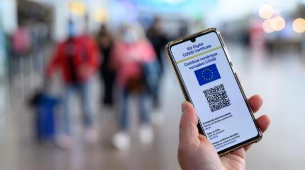 Formularul digital de călătorie a fost aprobat de Guvern. Amenzi mari pentru românii care nu-l completează