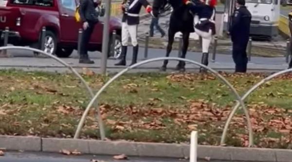 Jandarmul care a căzut de pe cal la parada de 1 Decembrie, dat pe mana Parchetului Militar. Ovidiu Oanță: "ar fi părăsit neregulamentar calul"