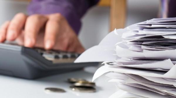 Patronii care nu plătesc statului contribuțiile angajaților ar putea merge la închisoare