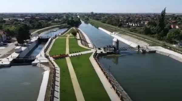 Punct de trecere a frontierei pe apă spre Serbia. Românii vor putea merge în țara vecină cu vaporașul  