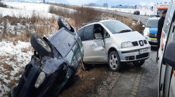 Un român care s-a răsturnat cu mașina a reușit să scape cu viață, dar a murit călcat de alt autovehicul care venea din spate