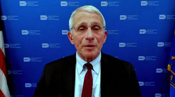 Dr. Anthony Fauci: „De sărbători, ar fi mai bine să nu invitați acasă rudele nevaccinate”