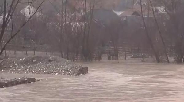 Prăpăd în România, în a doua zi de Crăciun: Avertizări de fenomene periculoase