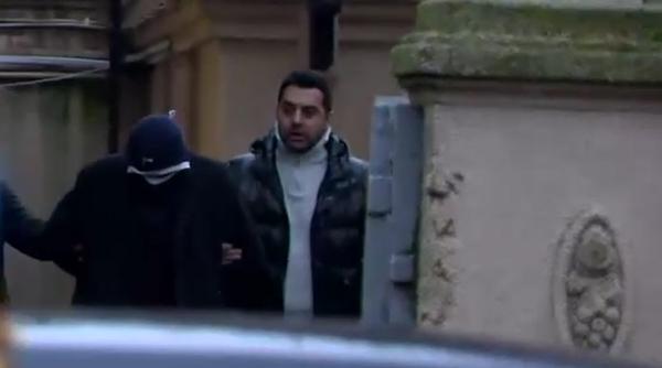 Irlandezul care a intrat în Parlament după ce a sărit gardul și a spart un geam a fost reținut