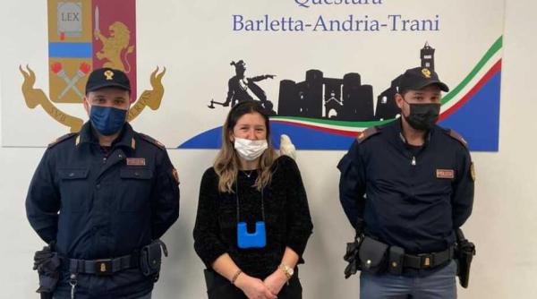 Italia. Două românce, mamă și fiica, regăsire miraculoasă după Crăciun, pe balconul Poliției din Andria