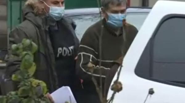 Detalii șocante în cazul româncei, sechestrate de tată într-un buncăr. Vecinii credeau că femeia locuiește în Canada