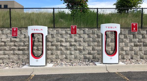 Tesla va rechema la service aproximativ 55.000 de vehicule electrice în China