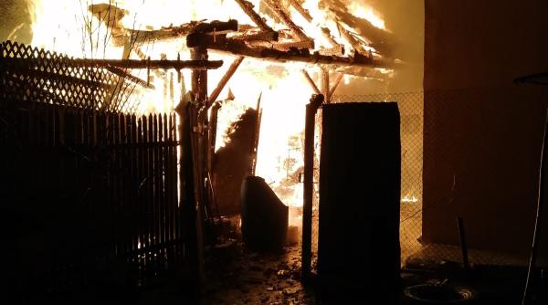 Noaptea de Revelion, nelipsită de incidente. Doi români, găsiți carbonizați în case