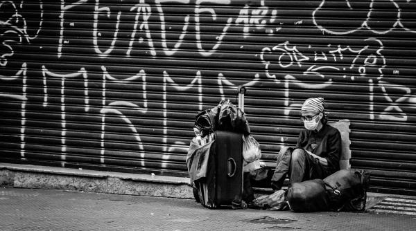 Peste 4.000 de migranţi, care au încercat să ajungă în Spania, au murit sau au fost daţi dispăruţi în 2021