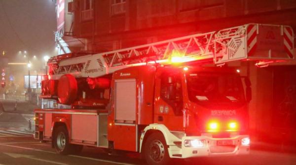 Persoană, găsită carbonizată într-un apartament din București