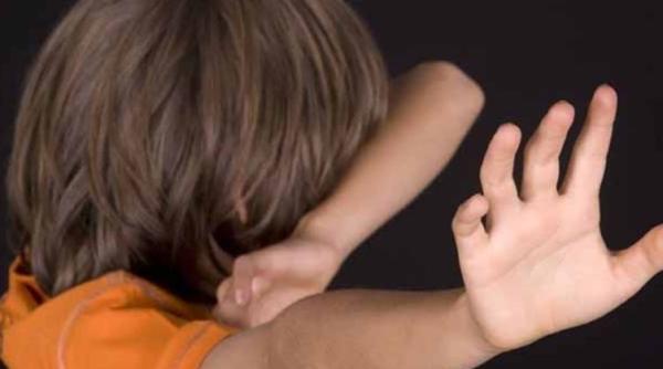 A fost lansat telefonul copilului - 119, unde vor putea fi raportate abuzurile asupra minorilor români