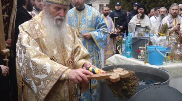 Tradiții și superstiții de Bobotează. Este interzis să faci ACEST lucru, deoarece vei avea dureri de cap tot anul