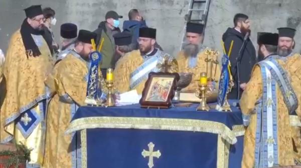 Boboteaza, pe 6 ianuarie - ziua când sunt sfințite apele, iar fetele își visează ursitul