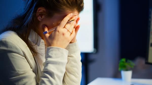 Judecătoare surprinsă în timp ce săruta un criminal extrem de periculos. Cristian fusese condamnat la închisoare pe viață - VIDEO