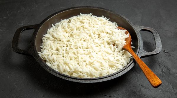 Așa se gătește orezul perfect: Patru dintre secretele bucătarilor de top au fost aflate