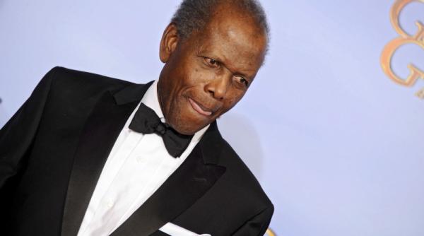 Oprah Winfrey va produce un documentar despre Sidney Poitier pentru Apple