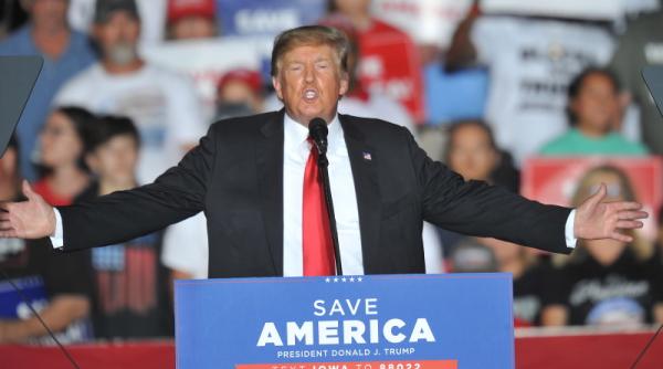 Donald Trump se declară împotriva vaccinării obligatorii, dar recomandă vaccinurile