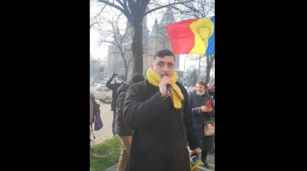Scandal în Timișoara: George Simion și câteva zeci de simpatizanți AUR au intrat cu forța în Primărie - VIDEO