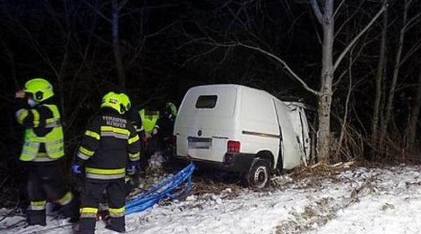 Austria. Un șofer român a provocat un accident cu duba și a fugit: „A fost găsit în stare de șoc, pe pământ!”