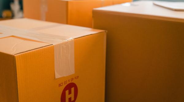 Poşta chineză dezinfectează corespondenţa din străinătate de teama variantei Omicron