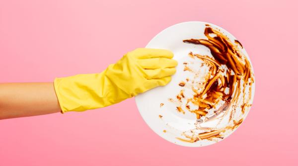 Săpun degresant puternic cu ingrediente pe care le aveți în bucătărie pentru a îndepărta murdăria dificilă. Uitați de acele produse scumpe!