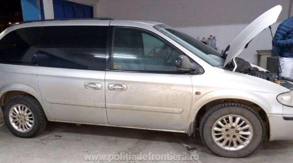 Autoturism, căutat de autoritățile din Italia, depistat în vama Oancea. Șoferul a rămas pieton