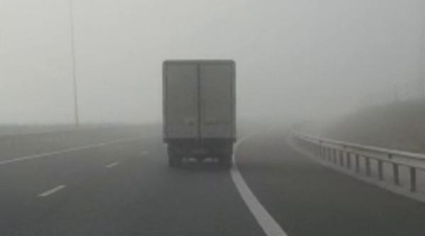 Coloană de autocamioane, pe banda de urgență, de aproximativ 6 kilometri, în zona în zona Nădlac 