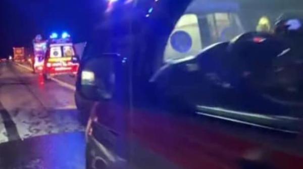 Autoturism, spulberat de un TIR, în județul Sibiu. Șoferul mașinii, în stare foarte gravă 