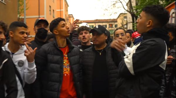 Italia. Rapperii Baby Gang și Neima Ezza arestați: sunt acuzați de amenințări, violență și tâlhărie