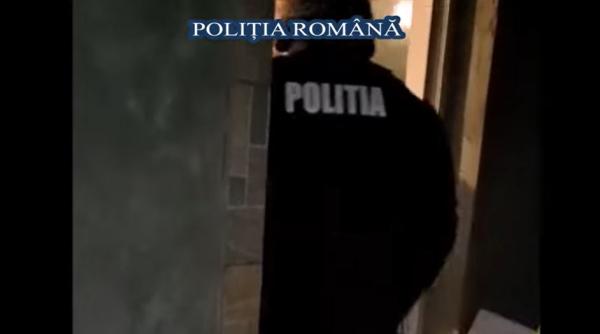 Percheziţii domiciliare la mai mulți români, bănuiți de obținere ilegală de fonduri și fals