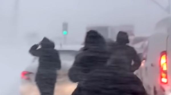 Ninsori puternice și blocaje în transport, în Turcia. MAE, atenționare de călătorie