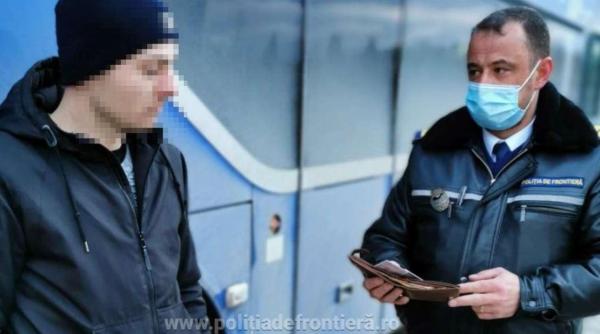 Autocar cu români, oprit la frontieră. Un pasager s-a ales cu dosar penal, după ce a fost perchiziționat de polițiști 