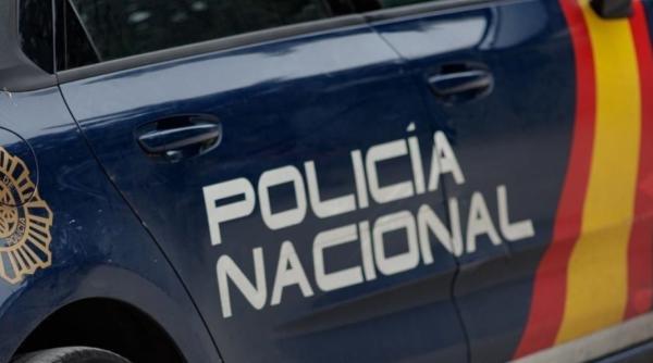 Spania. Revoltător: O româncă a tâlhărit un pensionar în fața unui lift: S-a năpustit asupra lui și a reușit să-i smulgă portofelul