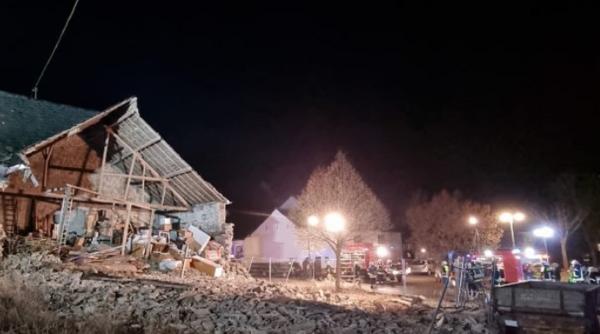 Germania. O familie de români a rămas pe drumuri după ce casa lor s-a prăbușit: Abia ce au cumpărat-o, iar autorităţile nu îşi explică de ce a căzut