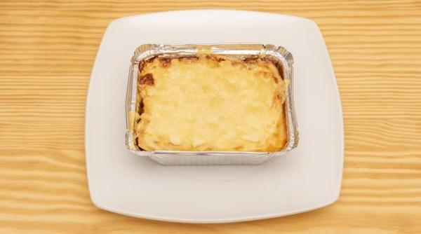 Plăcintă cu ton. Rețeta neobișnuită pe care o vei adora. Ușoară și super rapid de făcut, chiar și pentru un amator în bucătărie