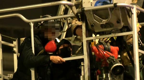 Spania. Țepuit cu 4.000 de euro, un român a amenințat că se aruncă de la peste 20 de metri înălțime: „Trebuia să mă întorc în țară“