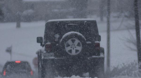 Aproape 5.000 de zboruri anulate, înaintea unei furtuni. A fost decretată stare de urgenţă în New York şi New Jersey  