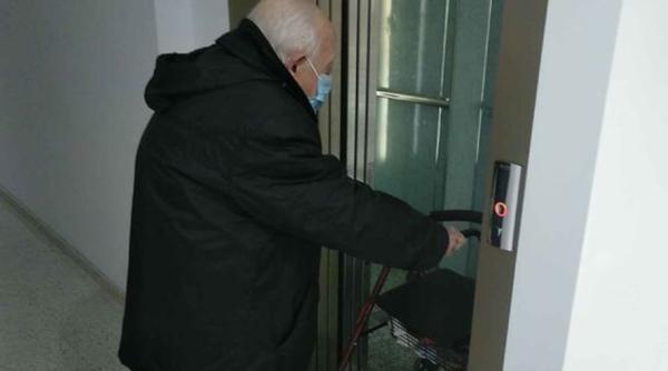 Spania. O bandă de hoți români terorizează un cartier din Malaga. Țintele preferate: bătrânii singuri în lift