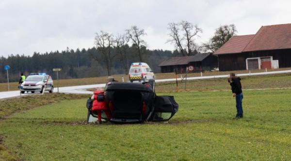 Accident grav în Austria. Trei români, între care un copil de 6 ani, răniți după ce s-au răsturnat cu mașina
