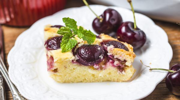 Clafoutis, plăcinta cu cireșe în stil francez. După această prăjitură nu vei mai găti altele. E top!