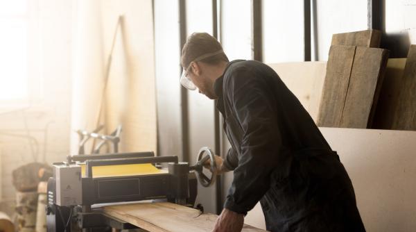 Italia. Revolta muncitorilor români, după ce compania la care lucrau i-a exploatat luni întregi. Trei manageri, anchetați